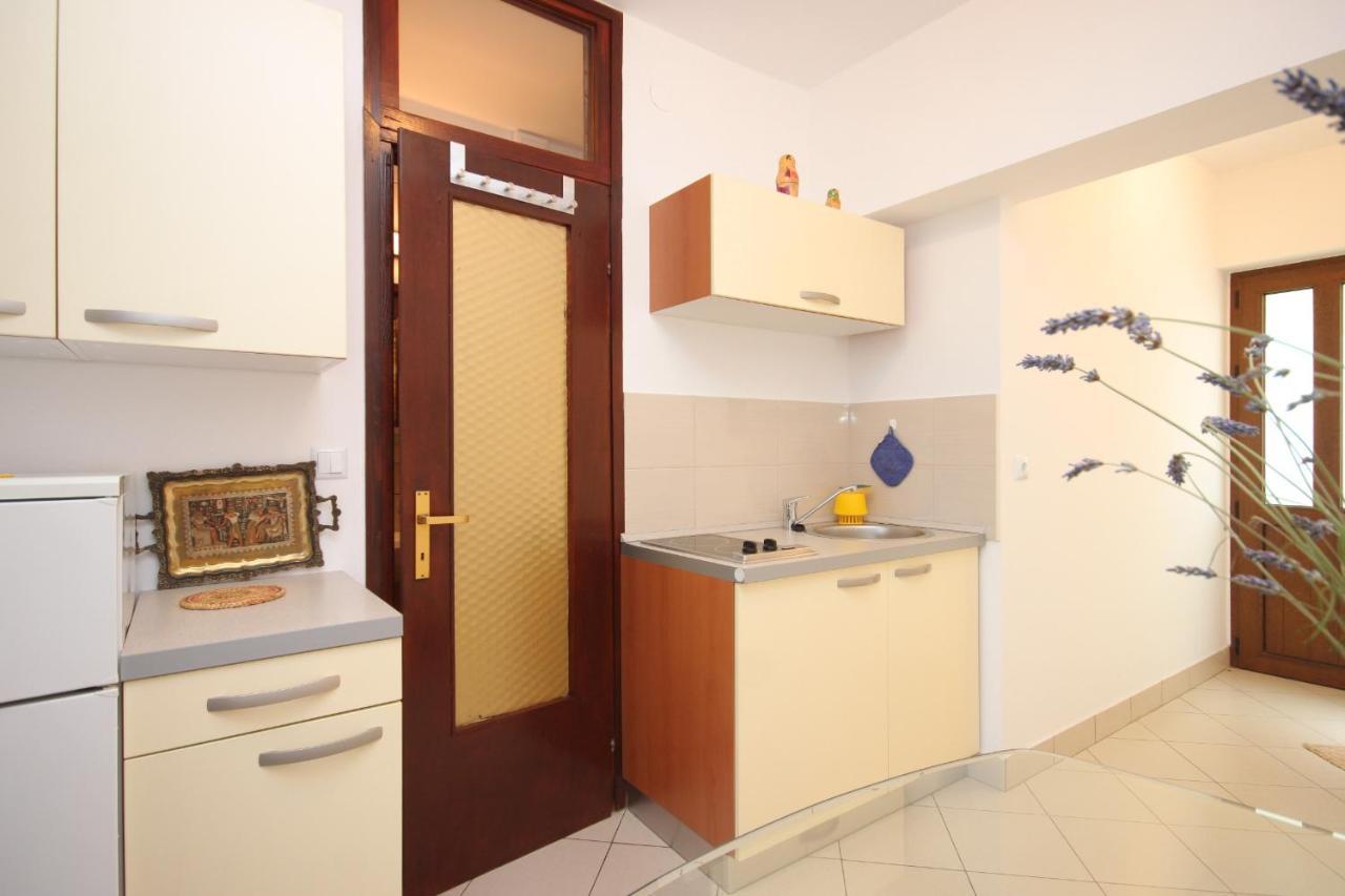 Apartment Mali Losinj 7879B エクステリア 写真